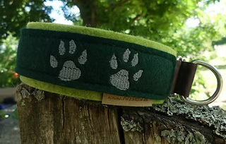 collars 
